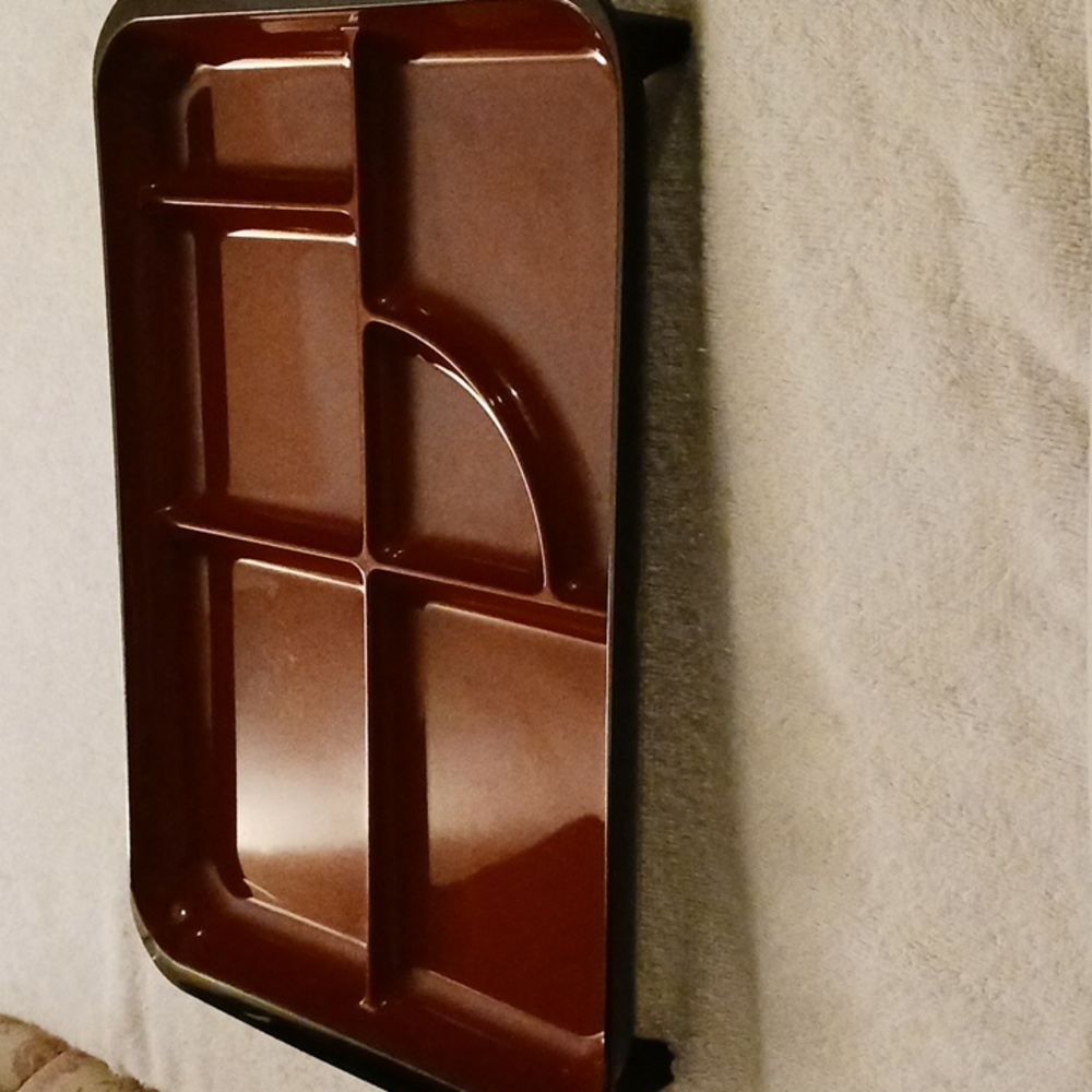 Japanese eating tray nwot red and black color